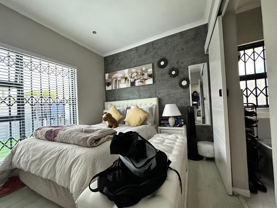 3 Bedroom Property for Sale in Table View Western Cape